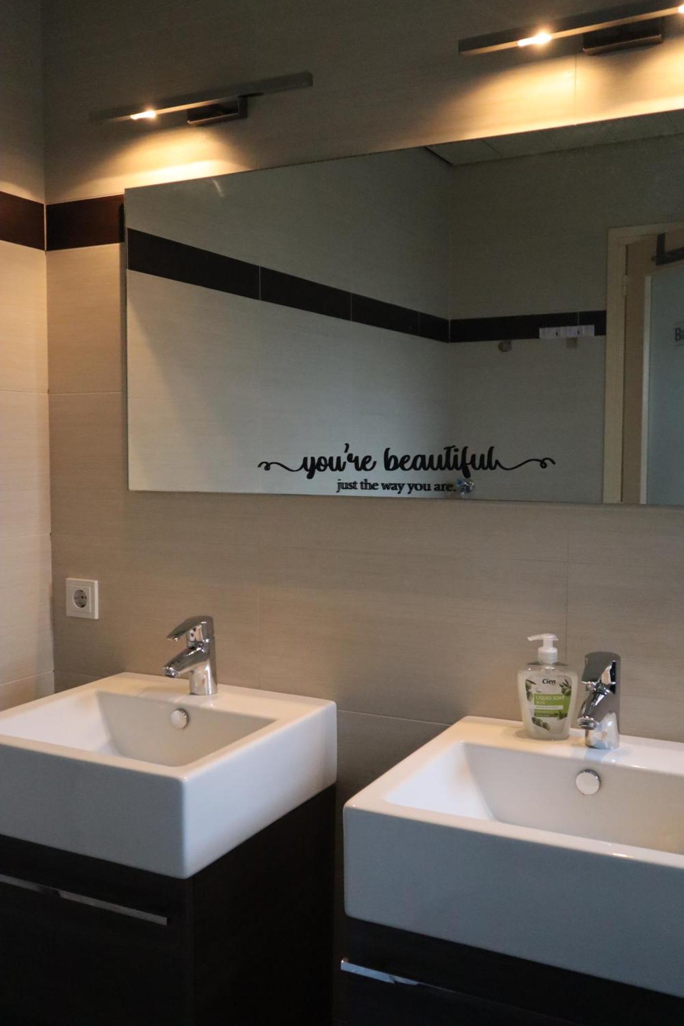 Room Stella Suite Tilburgo Exterior foto